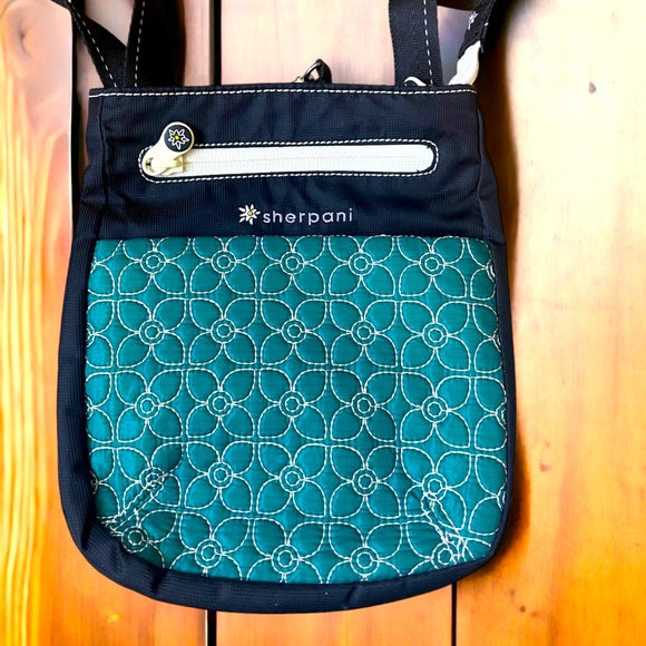 Sherpani Handbags - Cute crossbody